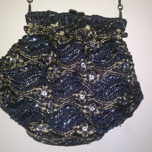 Beaded evening clutch with silver chain